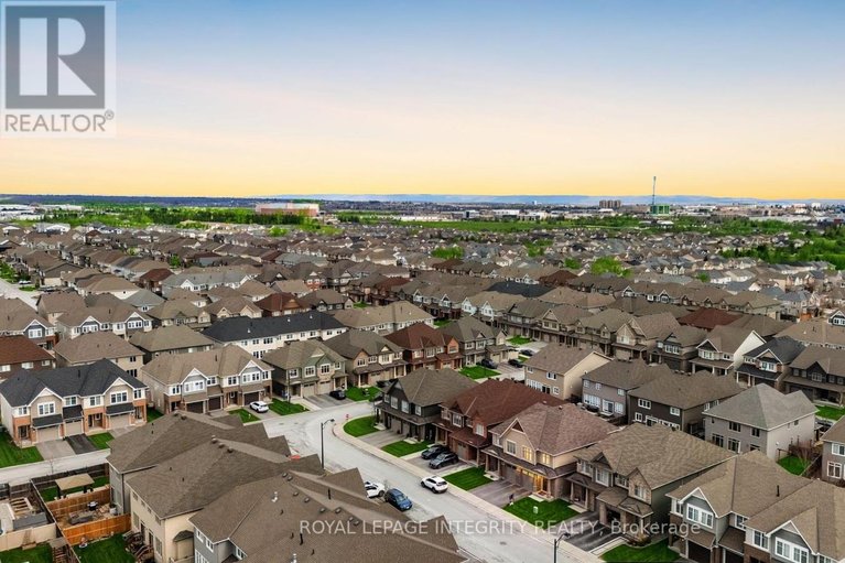 29615069/696-vivera-place/stittsville-north/ottawa/ontario/K2S2N1_38