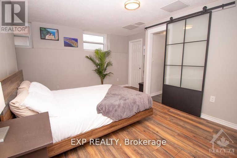 28527991/1-244-charlotte-street/sandy-hill/ottawa/ontario/K1N8L3_16