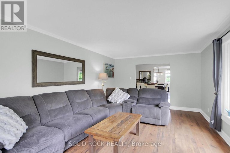 28921363/7312-bank-street/osgoode-twp-south-of-reg-rd-6/ottawa/ontario/K0A2P0_10