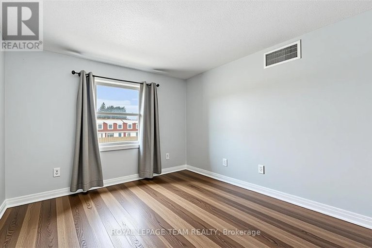 29334778/1723-carling-avenue-suite-1/ottawa/ontario/K2A1C8_24