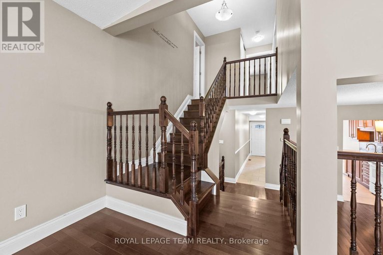 29111862/828-kingfisher-crescent/chatelaine-village/ottawa/ontario/K1E2L4_22