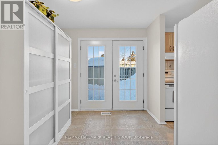 29361218/111-1061-meadowlands-drive/carleton-square/ottawa/ontario/K2C0K5_20