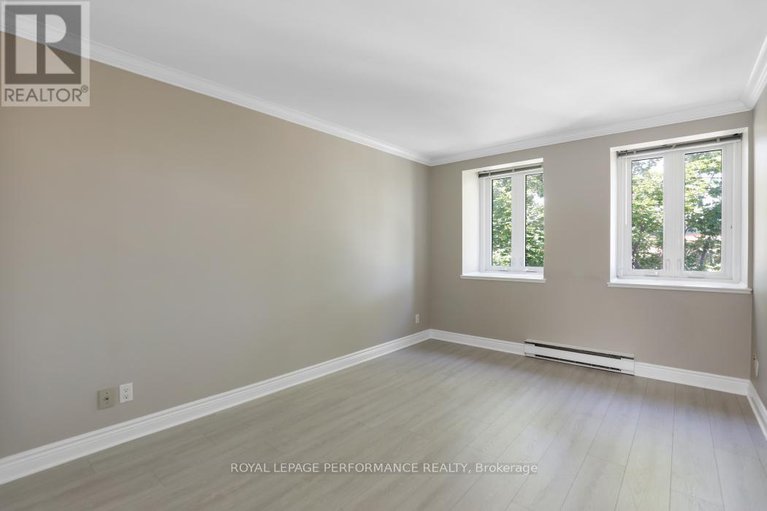 28821166/304-100-bruyere-street/lower-townbyward-market/ottawa/ontario/K1N5C6_24