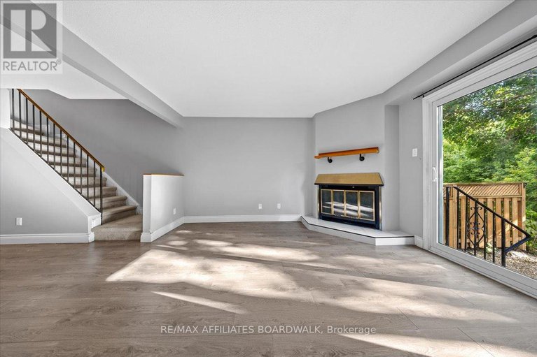 28857204/6482-bilberry-drive/convent-glen-north/ottawa/ontario/K1C4N8_14