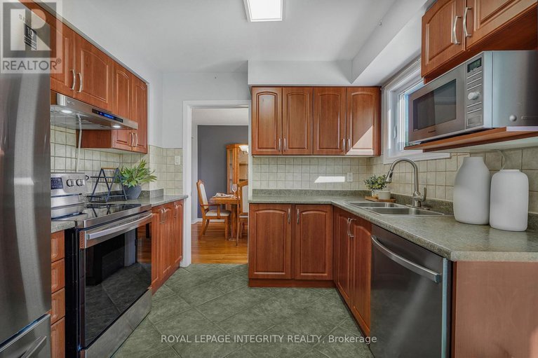 29666462/641-apollo-way/fallingbrookpineridge/ottawa/ontario/K4A1T5_14