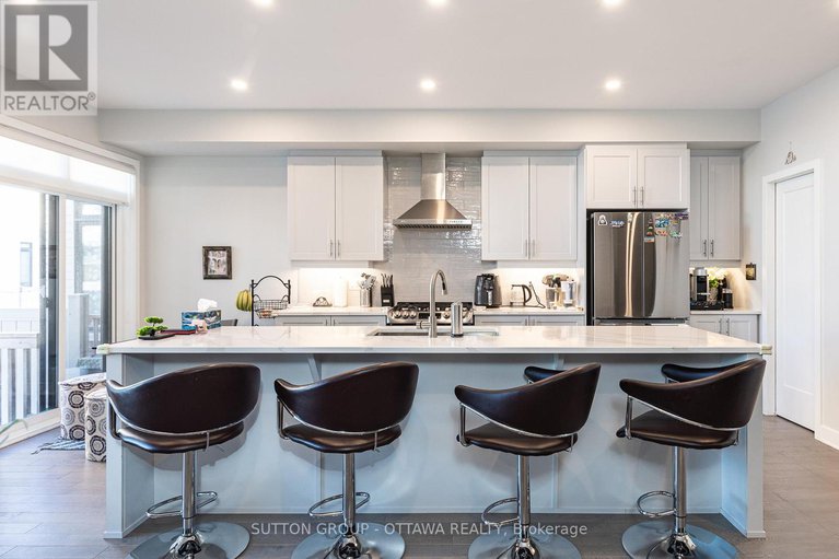 29090103/214-big-dipper-street/riverside-southgloucester-glen/ottawa/ontario/K4M0K5_17