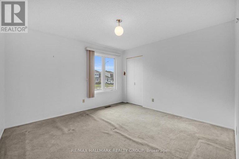 29133193/3407-mccarthy-road/hunt-clubwestern-community/ottawa/ontario/K1V9G6_16