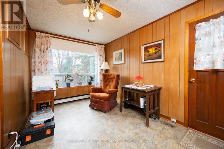 29632412/11-peter-street/maxville/north-glengarry/ontario/K0C1T0_17