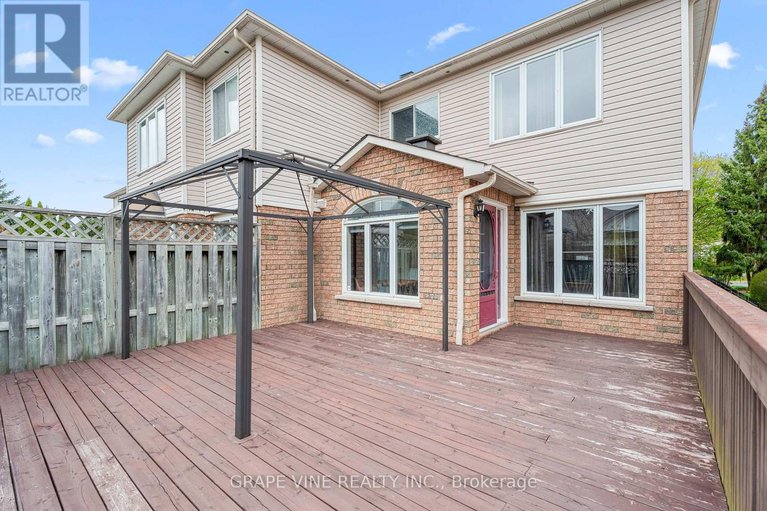 28300194/4316-owl-valley-drive/riverside-southgloucester-glen/ottawa/ontario/K1V1L3_34