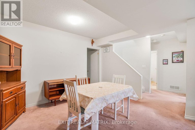 28129877/1241-foxborough-private/beaconwood/ottawa/ontario/K1J1E2_25