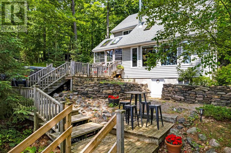 28457440/399-hardwood-ridge/lanark-highlands-dalhousie-twp/lanark-highlands/ontario/K0G1K0_1