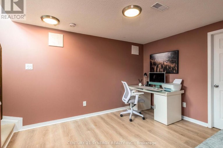 29486485/167-romina-street/emerald-meadowstrailwest/ottawa/ontario/K2S0J3_33