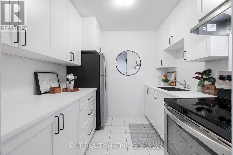 28594939/25h-banner-road/sheahan-estatestrend-village/ottawa/ontario/K2H8T3_12