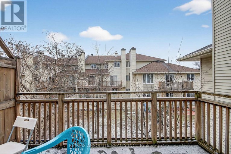 29476159/231-harriot-private/hunt-club-parkgreenboro/ottawa/ontario/K1T3E1_10