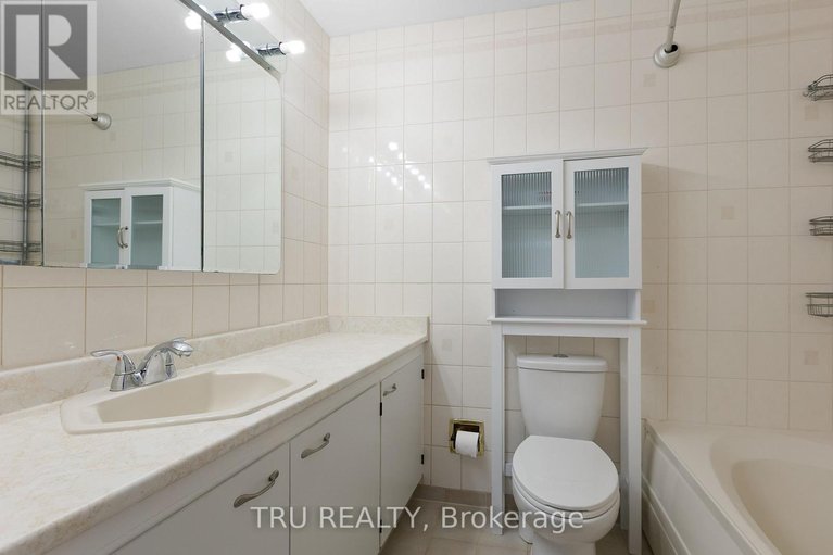 29239837/1078-st-emmanuel-terrace/convent-glen-north/ottawa/ontario/K1C2J7_30