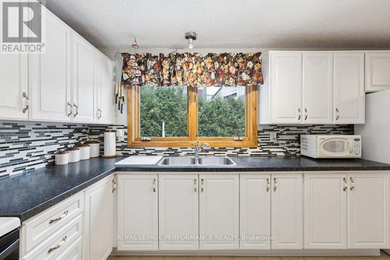 29103097/2314-cotters-crescent/windsor-park-village/ottawa/ontario/K1V8Y6_18