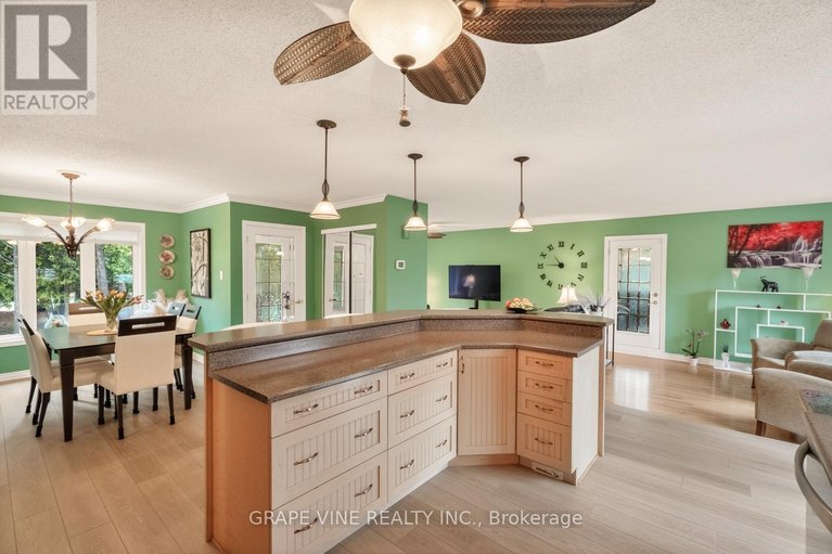 29611592/119-sierra-woods-drive/huntley-ward-south-west/ottawa/ontario/K0A1L0_16