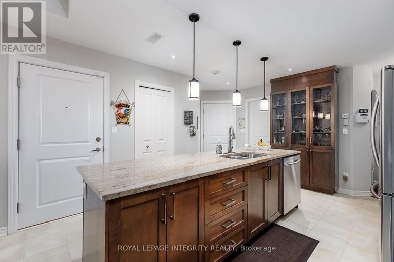 28579915/7-70-prestige-circle/chatelaine-village/ottawa/ontario/K4A0Y1_14