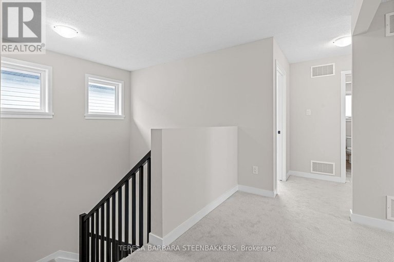 27846095/747-kenny-gordon-avenue-n/riverside-southgloucester-glen/ottawa/ontario/K4M0X9_21