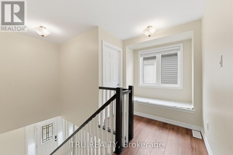 29605925/344-sweetclover-way/avalon-west/ottawa/ontario/K4A1E6_22