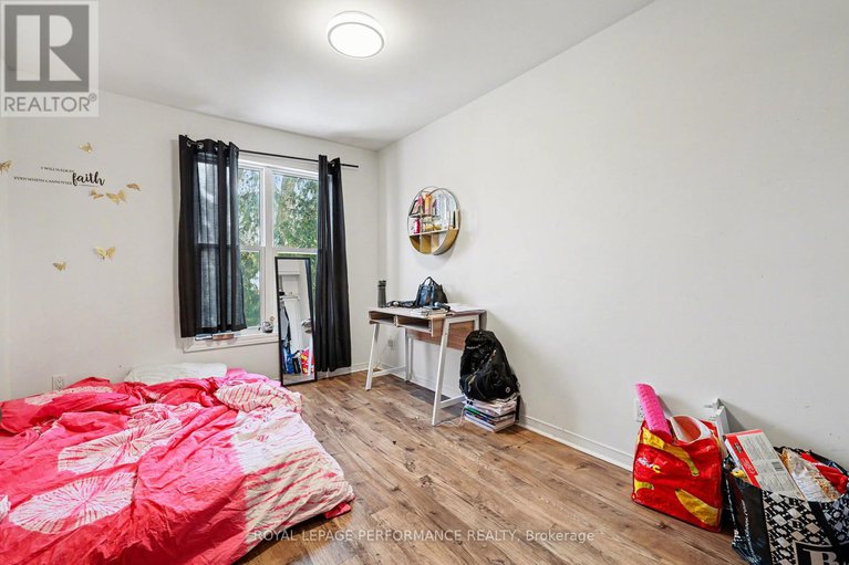 29356021/157-russell-avenue/sandy-hill/ottawa/ontario/K1N7X3_13