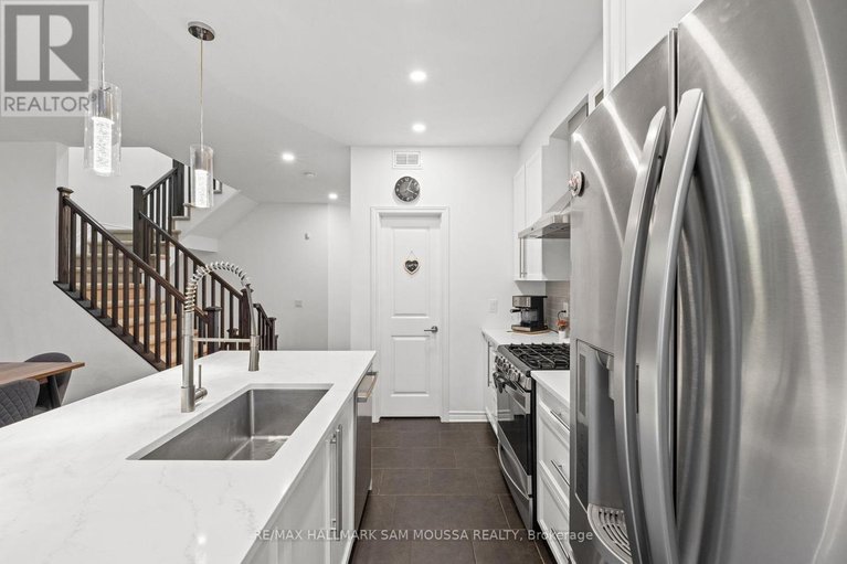 29585779/185-flat-sedge-crescent/blossom-parkkemp-parkfindlay-creek/ottawa/ontario/K1T0G9_17