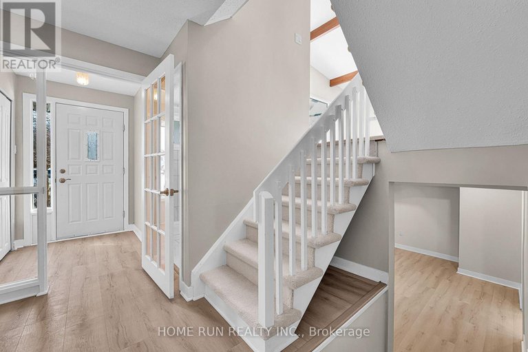 29500930/1259-meadowlands-drive-e/city-viewskylinefisher-heightsparkwood-hills/ottawa/ontario/K2E6K4_5