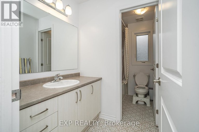 29525001/99-dun-skipper-drive/blossom-parkkemp-parkfindlay-creek/ottawa/ontario/K1X0G1_29