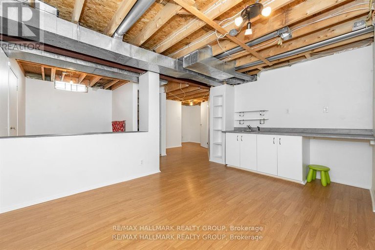 28933666/55-willow-glen-drive/bridlewood/ottawa/ontario/K2M1K9_29