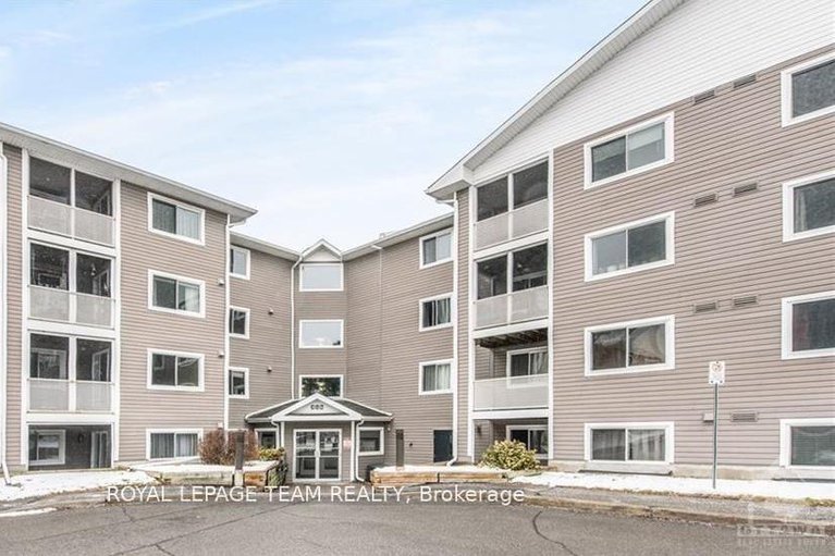 29155786/213-316-lorry-greenberg-drive/hunt-club-parkgreenboro/ottawa/ontario/K1T2P4_1