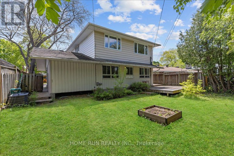 28922012/685-farmington-avenue/riverside-park-south/ottawa/ontario/K1V7H4_26