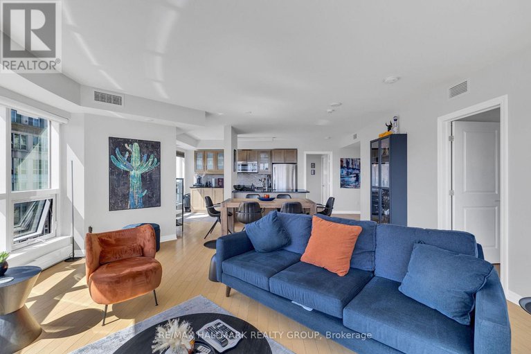 28515144/2301-195-besserer-street/sandy-hill/ottawa/ontario/K1N0B6_4