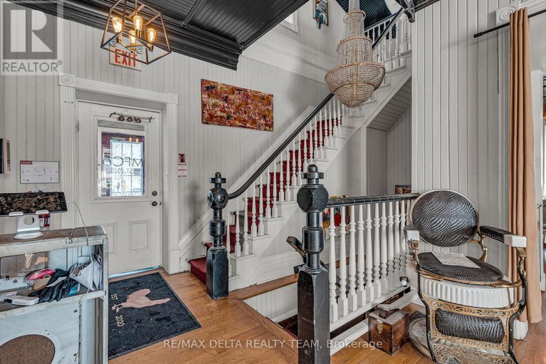 29255406/2607-old-montreal-road/cumberland-village/ottawa/ontario/K4C1A2_13