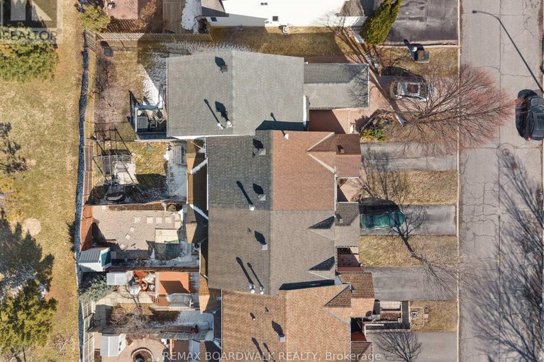 29576732/567-latour-crescent/fallingbrookgardenway-south/ottawa/ontario/K4A1P3_44