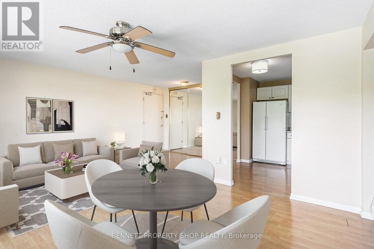 28386372/312-20-chesterton-drive/borden-farmstewart-farmcarleton-heightsparkwood-hills/ottawa/ontario/K2E6Z7_8
