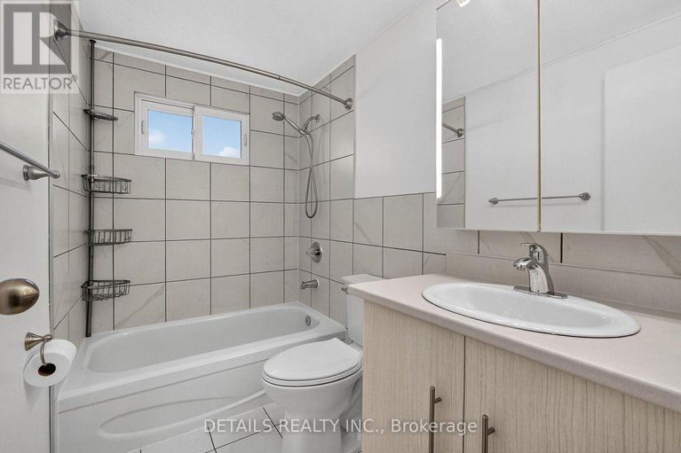 28952010/289-amiens-street/bilberry-creekqueenswood-heights/ottawa/ontario/K1E1N3_13