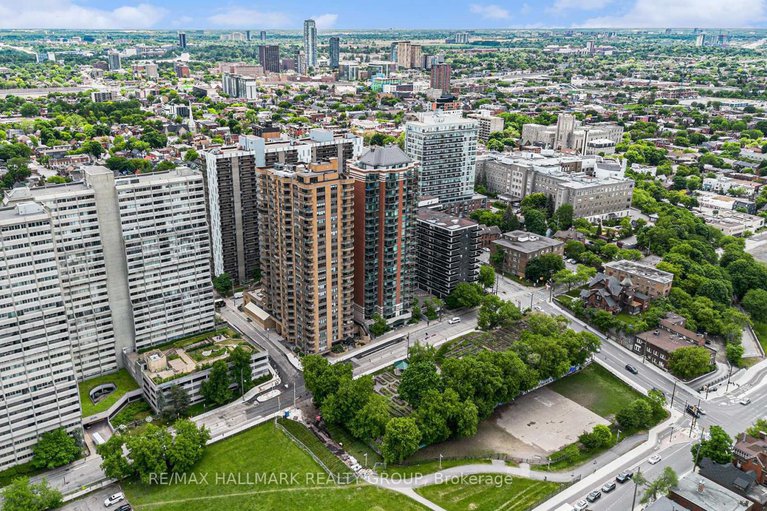 28617119/1404-556-laurier-avenue-w/ottawa-centre/ottawa/ontario/K1R7X2_30