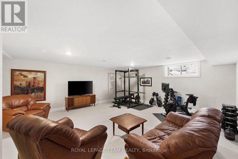 29565915/649-churchill-avenue-n/westborohampton-park/ottawa/ontario/K1Z5G2_35