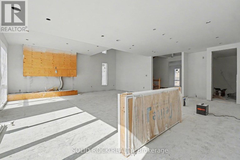 29669967/830-alpine-avenue/queensway-terrace-north/ottawa/ontario/K2B5R6_9