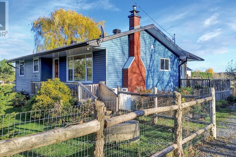 29451023/3304-old-highway-17/clarencerockland-twp/clarence-rockland/ontario/K4K1W3_4