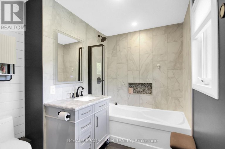 28764855/7117-quinnfield-way/greely/ottawa/ontario/K4P1B6_18