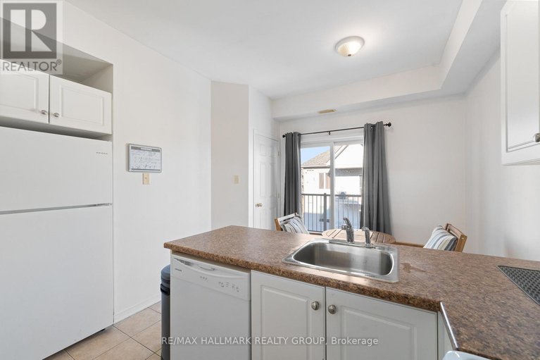 28604649/7-70-briargate-private/springridgeeast-village/ottawa/ontario/K4A0C3_18