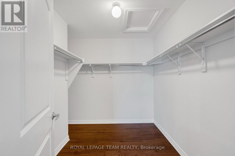 28943826/743-vennecy-terrace/orleans-village/ottawa/ontario/K1W0M8_25