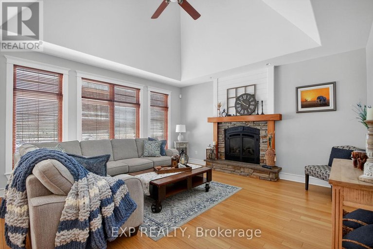 29536082/6715-suncrest-drive/greely/ottawa/ontario/K4P0B3_6