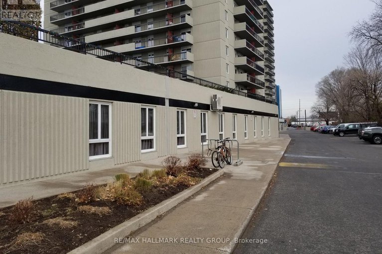 28905031/1704-158-c-mcarthur-avenue/vanier/ottawa/ontario/K1L8E7_17
