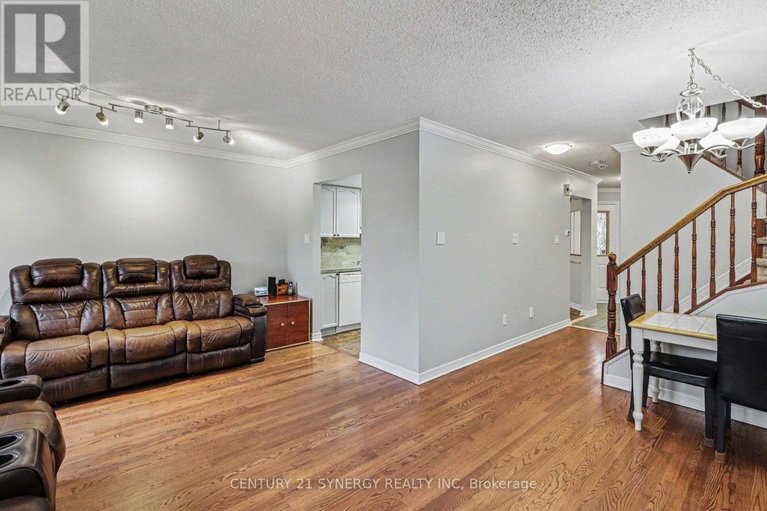 29613815/41-hunterswood-crescent/hunt-club-park/ottawa/ontario/K1G5V7_8