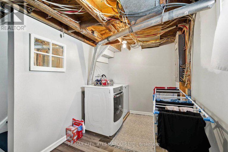 29365860/14-spring-street/maxville/north-glengarry/ontario/K0C1T0_29