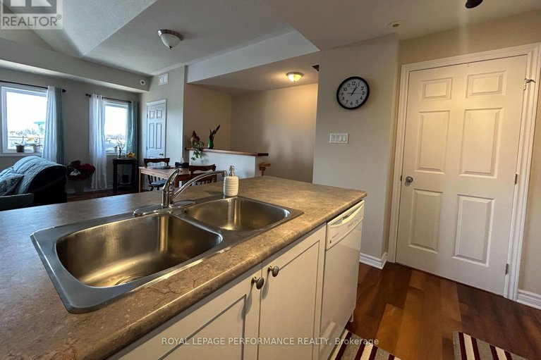 28641295/l-1101-stittsville-main-street-e/stittsville-north/ottawa/ontario/K2S0C7_4