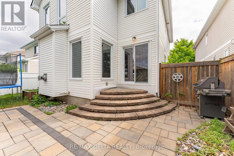 28540257/1610-duplante-avenue/fallingbrookpineridge/ottawa/ontario/K4A4A2_39