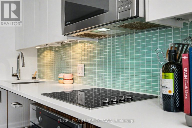 29683861/513-300-lisgar-street/ottawa-centre/ottawa/ontario/K2P0E2_16